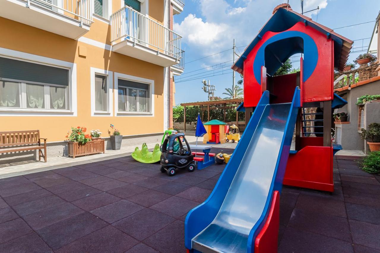 Residence Villa Alda ピエトラ・リーグレ エクステリア 写真