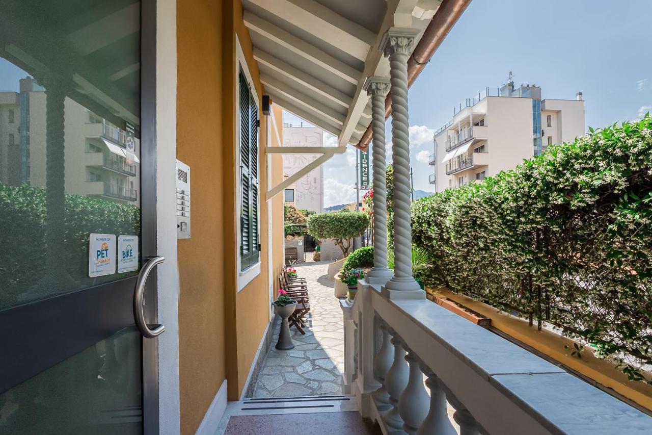 Residence Villa Alda ピエトラ・リーグレ エクステリア 写真