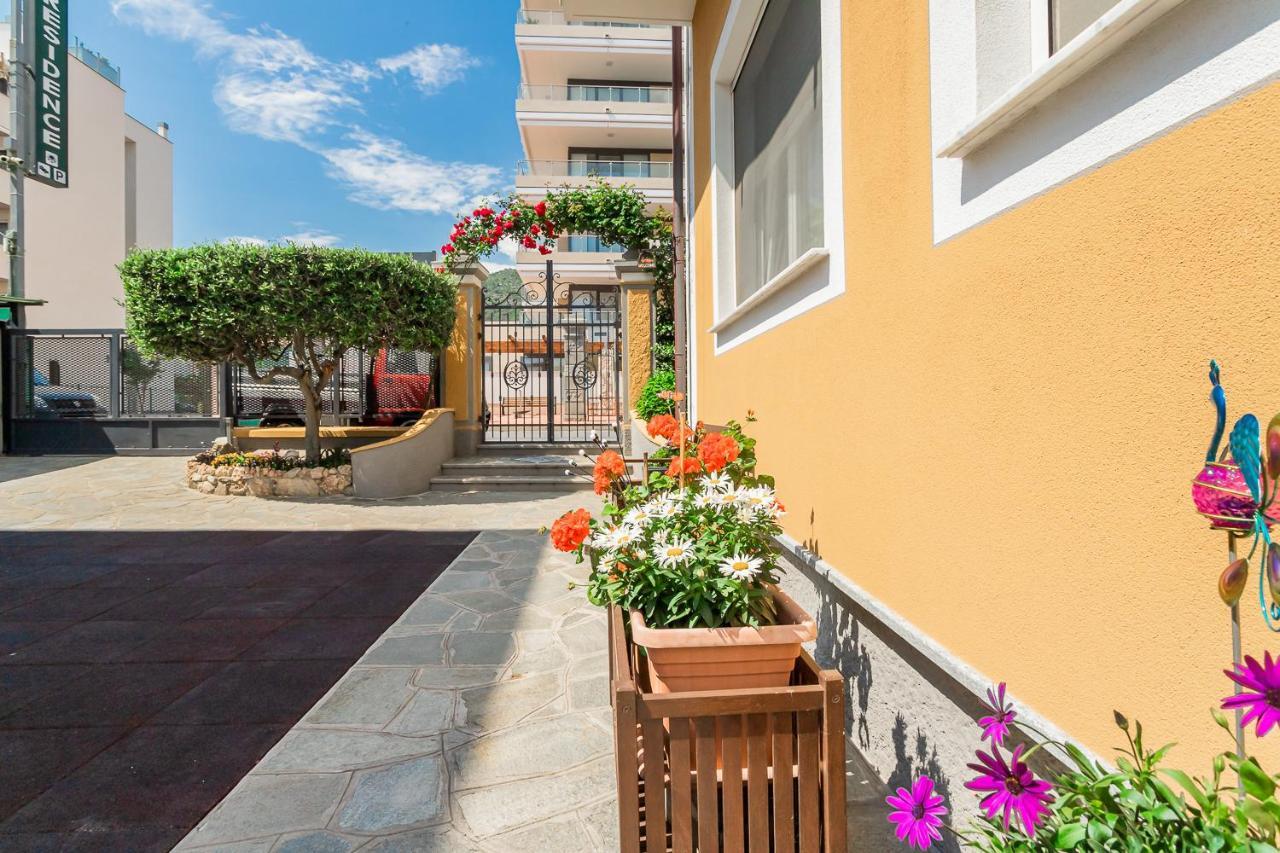 Residence Villa Alda ピエトラ・リーグレ エクステリア 写真