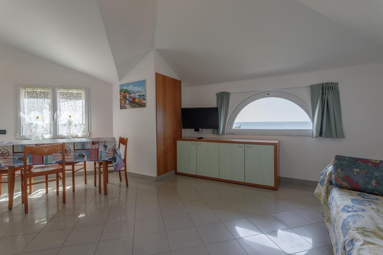 Residence Villa Alda ピエトラ・リーグレ エクステリア 写真